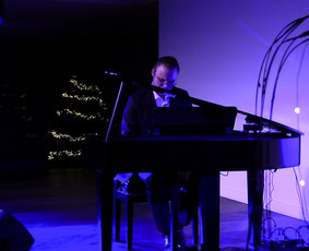 Džiazo pianistas ir grupė / Linas Karaliūnas / Darbų pavyzdys ID 3705153