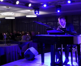 Džiazo pianistas ir grupė / Linas Karaliūnas / Darbų pavyzdys ID 3705785