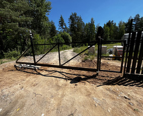 Metalo gaminių ir konstrukcijų gamyba - Stumdomų vartų gamyba - 4 Stumdomų vartų gamyba - Metalo gaminių ir konstrukcijų gamyba - 4