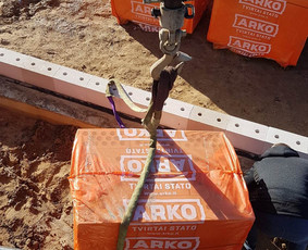 Dalinių krovinių pervežimas Lietuvoje - Keturašio savivarčio su kranu ir greiferiniu kaušu paslaukos - 2