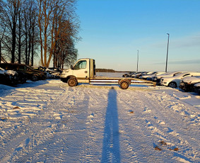Tralo Traliuko paslaugos 24/7 Šiauliuose ir visoje Lietuvoje - Pagalba užklimpus automobiliui - 1 Pagalba užklimpus automobiliui - Tralo Traliuko paslaugos 24/7 Šiauliuose ir visoje Lietuvoje - 1