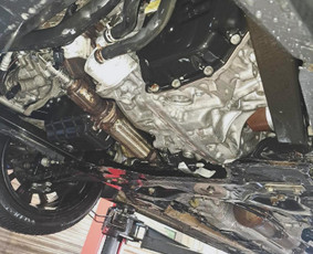 Automobiliu plovykla variklių plovimas iš viršaus ir apačios - Cheminis salono valymas - 1 Cheminis salono valymas - Automobiliu plovykla variklių plovimas iš viršaus ir apačios - 1