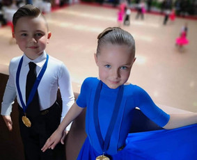 Jaunavėdžių/proginių šokių kūrimas. Šokiai visiems. - Vestuvinio šokio pastatymas, pamokos - 1 Vestuvinio šokio pastatymas, pamokos - Jaunavėdžių/proginių šokių kūrimas. Šokiai visiems. - 1