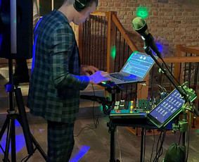 Vedėjai su gyvo garso atlikėju/dj - Ad renginiai / AD Renginiai / Darbų pavyzdys ID 3725925