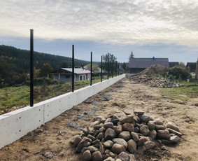 Tvorų įrengimas, Rombas, stumdomi vartai, pamato betonavimas - Tvoros pamatai, betonavimas - 3 Tvoros pamatai, betonavimas - Tvorų įrengimas, Rombas, stumdomi vartai, pamato betonavimas - 3