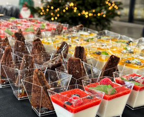 Maitinimo paslaugos švenčių ir renginių metu - Banketų ir furšetų ruošimas - 1 Banketų ir furšetų ruošimas - Maitinimo paslaugos švenčių ir renginių metu - 1