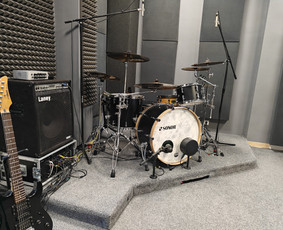 Gitaros pamokos, būgnų pamokos, muzikos įrašai - Ukulėlės pamokos - 3 Ukulėlės pamokos - Gitaros pamokos, būgnų pamokos, muzikos įrašai - 3