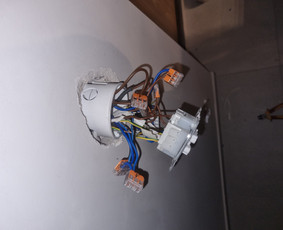 Elektrikas Vilniuje - Smulkūs elektros darbai - 3 Smulkūs elektros darbai - Elektrikas Vilniuje - 3
