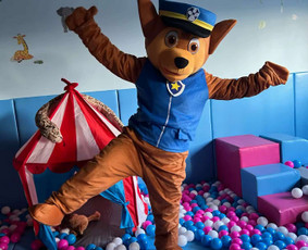 Renginiai, šventės - Linksmi animatoriai ir įspūdingas didelio meškino pasirodyma - 2