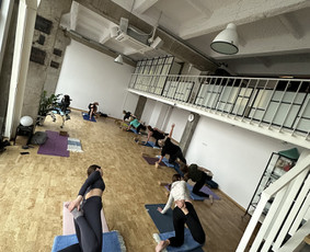 Grupinės jogos treniruotės - Joga ir asmeninės treniruotės Kaune - 3