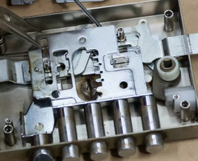 Handy man,vyriški buities ir remonto darbai - Durų remontas - 1 Durų remontas - Handy man,vyriški buities ir remonto darbai - 1