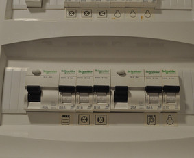 Elektra / automatika / gedimų šalinimas - Nuotėkio relės pajungimas - 1 Nuotėkio relės pajungimas - Elektra / automatika / gedimų šalinimas - 1