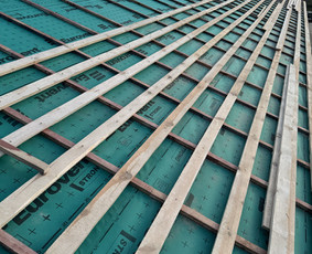 Šlaitinių stogų įrengimo, šiltinimo ir renovacija Vilniuje - Stogų dengimas - 1 Stogų dengimas - Šlaitinių stogų įrengimo, šiltinimo ir renovacija Vilniuje - 1