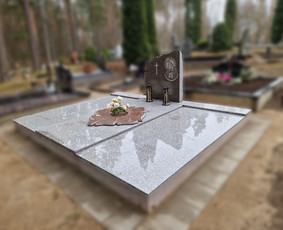 Kapaviečių dengimas plokštėmis, paminklų gamyba, Paminklai, kapų dekoravimas skaldele, granitinių tri nkelių dangos įrengimas ir kiti kapaviečių tvarkymo bei įrengimo darbai www.kapu.lt +37065688083