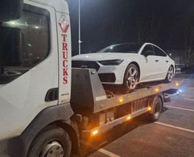 Pagalba kelyje Krovinių pervežimas Statybinės technikos perv - Automobilio rato keitimas - 1 Automobilio rato keitimas - Pagalba kelyje Krovinių pervežimas Statybinės technikos perv - 1