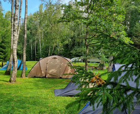 Prie Jūros upės: baidarių nuoma, nameliai, kubilai, pirtis / Dženeta Dobilienė / Darbų pavyzdys ID 3772019