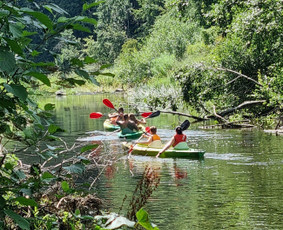 Prie Jūros upės: baidarių nuoma, nameliai, kubilai, pirtis - Baidarių nuoma - 2 Baidarių nuoma - Prie Jūros upės: baidarių nuoma, nameliai, kubilai, pirtis - 2