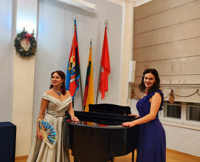 Grojimas/dainavimas vestuvėse . Fortepijono ir vargonų pamok / Fausta Vilija Raščiutė / Darbų pavyzdys ID 3773401