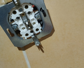 Электрик,электромонтажные работы - Skubus elektriko iškvietimas - 3 Skubus elektriko iškvietimas - Электрик,электромонтажные работы - 3