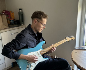 Muzikos mokytojai - Gitaros pamokos Kaune - 3