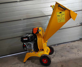 &Scaron;akų smulkinimas - Kelmų frezavimas, &scaron;akų smulkintuvai, skaldyklės, trenčeriai - 2