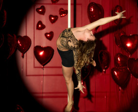 Pole Dance ir Oro Akrobatikos Šou - Pasirodymai, šou renginiams - 2 Pasirodymai, šou renginiams - Pole Dance ir Oro Akrobatikos Šou - 2