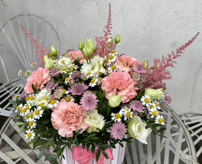 Gėlių puokštės ir gėlių pristatymas - Puokščių gamyba - 2 Puokščių gamyba - Gėlių puokštės ir gėlių pristatymas - 2