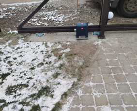 Montuojame vienas patikimiausių rinkoje vartų automatikas - Tvoros, vartai, montavimas - 1 Tvoros, vartai, montavimas - Montuojame vienas patikimiausių rinkoje vartų automatikas - 1