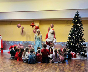 Kalėdų senelis šventėje - Animatorės paslaugos Panevėžyje - 1