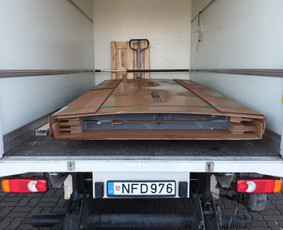 Krovinių pervežimas Vilniuje ir Lietuvoje (mašina su liftu) - Krovinių pervežimas Lietuva - Lenkija - 1 Krovinių pervežimas Lietuva - Lenkija - Krovinių pervežimas Vilniuje ir Lietuvoje (mašina su liftu) - 1