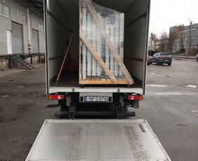 Krovinių pervežimas Vilniuje ir Lietuvoje (mašina su liftu) - Baldų pervežimas - 1 Baldų pervežimas - Krovinių pervežimas Vilniuje ir Lietuvoje (mašina su liftu) - 1