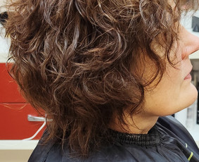 Plaukų garbanojimas - Vyrų moterų Kirpykla Žanlisa &Scaron;iauliuose - 2