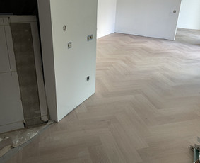 Išlyginamasis sluoksnis / vinilas / kilimas / parketas - Vinilinės grindys, klojimas - 2 Vinilinės grindys, klojimas - Išlyginamasis sluoksnis / vinilas / kilimas / parketas - 2