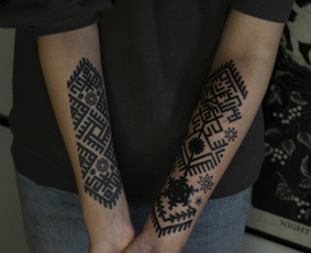 Ornamentinės/tradicinės tatuiruotės Kaune. / Justas Jurkevičius / Darbų pavyzdys ID 3805454