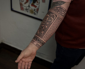 Ornamentinės/tradicinės tatuiruotės Kaune. / Justas Jurkevičius / Darbų pavyzdys ID 3805510