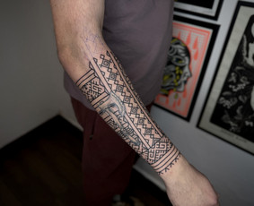 Ornamentinės/tradicinės tatuiruotės Kaune. / Justas Jurkevičius / Darbų pavyzdys ID 3805524