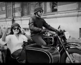Pasivažinėjimas senovinio motociklo lopšyje - Moto nuoma - 1 Moto nuoma - Pasivažinėjimas senovinio motociklo lopšyje - 1