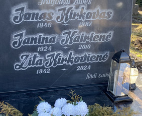Raidžių kalimas ,restauravimas,plokštes,trinkelės - Raidžių ir portretų kalimas ant paminklo - 1 Raidžių ir portretų kalimas ant paminklo - Raidžių kalimas ,restauravimas,plokštes,trinkelės - 1