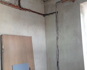 Elektros instaliacijos remontas, būto elektros renovacija, kabelių montavimas seniems butams, namams. nuo 18eur/m2.