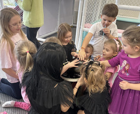 Vaikų šventės kupinos džiaugsmo ir linksmybių / Vaikų šventės. / Darbų pavyzdys ID 3821333