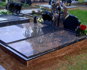 Kitos įvairios paslaugos - Kapaviečių dengimas, paminklų gamyba. - 2