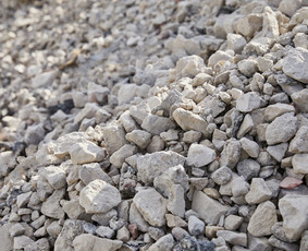 Betono skalda, žvirgždas, juodžemis. - Skalda, smėlis, žvyras, juodžemis - 2 Skalda, smėlis, žvyras, juodžemis - Betono skalda, žvirgždas, juodžemis. - 2