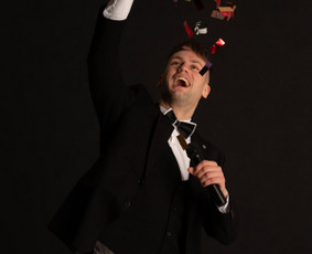 Renginių vedėjas Justas - Viešųjų renginių vedimas - 1 Viešųjų renginių vedimas - Renginių vedėjas Justas - 1