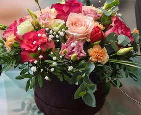 Puok&scaron;čių gamyba - Siūlome platų &scaron;viežių gėlių pasirinkimą, gėlių puok&scaron;tes - 4