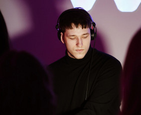 Dj - Garsas - Apšvietimas - Mokymai - Tech Aptarnavimas - DJ paslaugos - 3 DJ paslaugos - Dj - Garsas - Apšvietimas - Mokymai - Tech Aptarnavimas - 3
