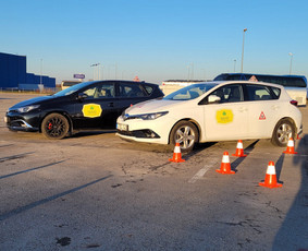 Klevo Vm A1,a2, A, B kategorijų vairavimo mokymas - Praktinio vairavimo mokymas su automatine pavarų dėže - 3 Praktinio vairavimo mokymas su automatine pavarų dėže - Klevo Vm A1,a2, A, B kategorijų vairavimo mokymas - 3