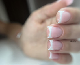 Prancūzi&scaron;ki manikiūrai - Manikiūro ir pedikiūro paslaugos! - 2