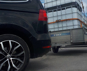 Vandens atvežimas statyboms baseinams šuliniams. / 1000L talpos ibc konteineriai atveža vandenį / Darbų pavyzdys ID 3838845