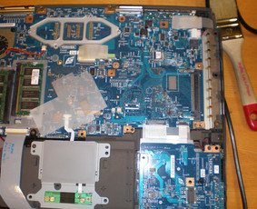 Kompiuterių remontas - Uzpiltu pasvilusiu notebooku taisymas - 1