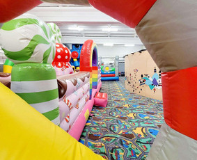 Batutų nuoma - Švenčių ir pramogų erdvė Linksmieji batutai Kaune - 3